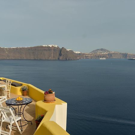 Ilivatos - Elegant Villa On The Caldera'S Edge Oia  Exterior photo