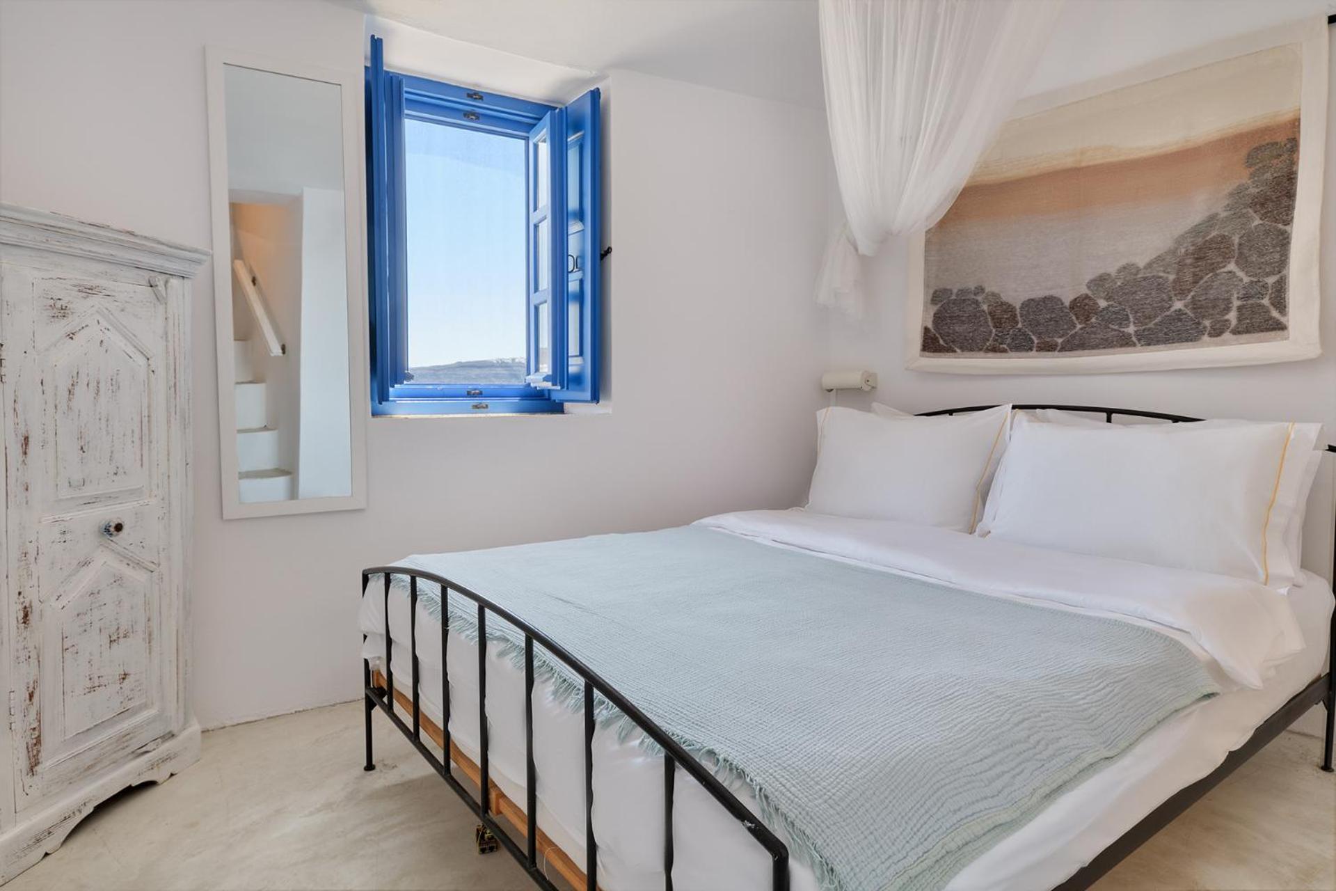 Ilivatos - Elegant Villa On The Caldera'S Edge Oia  Exterior photo